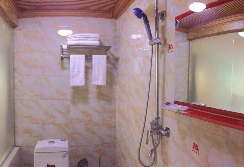 Standard Room with Balcony, Tibet Guesthouse 虎跳峡卓玛客栈