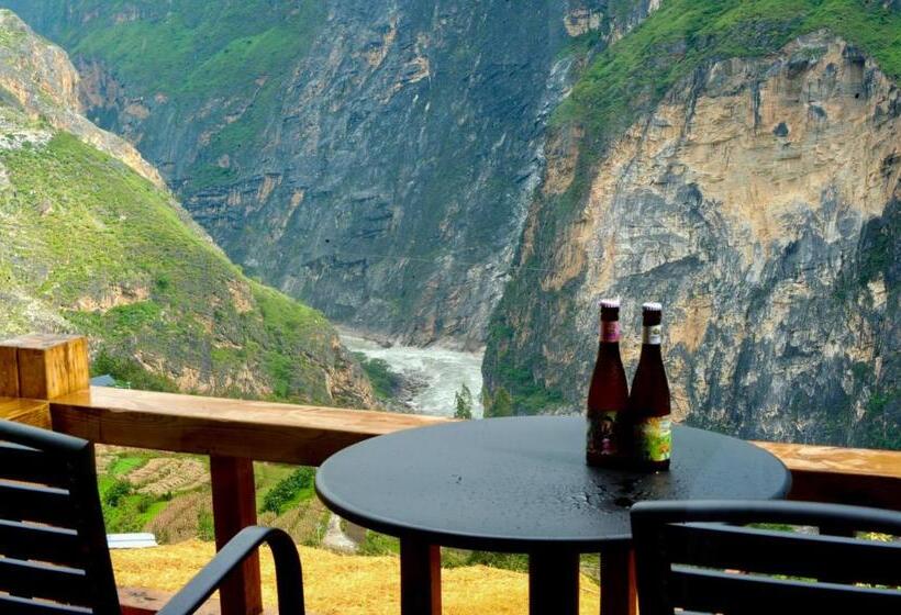 Standard Room with Balcony, Tibet Guesthouse 虎跳峡卓玛客栈