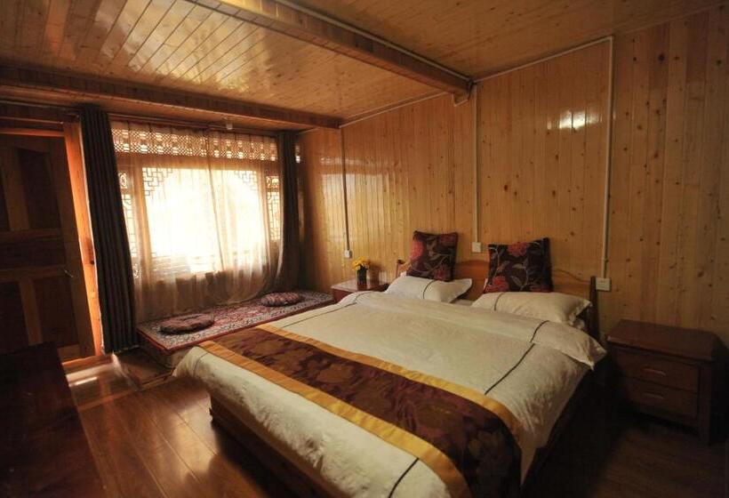 Standard Room with Balcony, Tibet Guesthouse 虎跳峡卓玛客栈