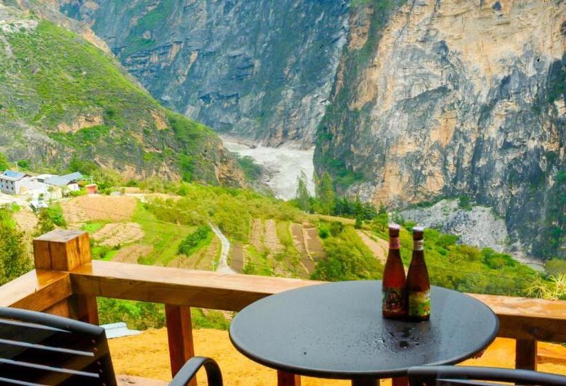 Standard Room King Size Bed, Tibet Guesthouse 虎跳峡卓玛客栈