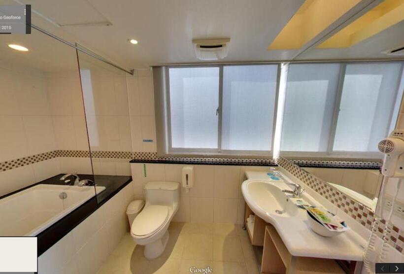 اتاق استاندارد با بالکن و چشمانداز دریا, Blue Ocean