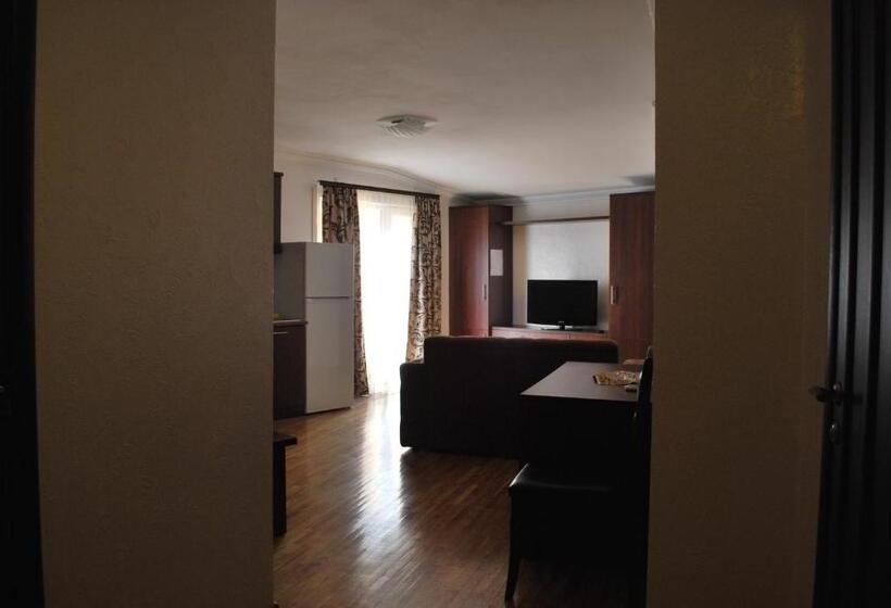 Apartament 1 Dormitor Deluxe, Shpinat