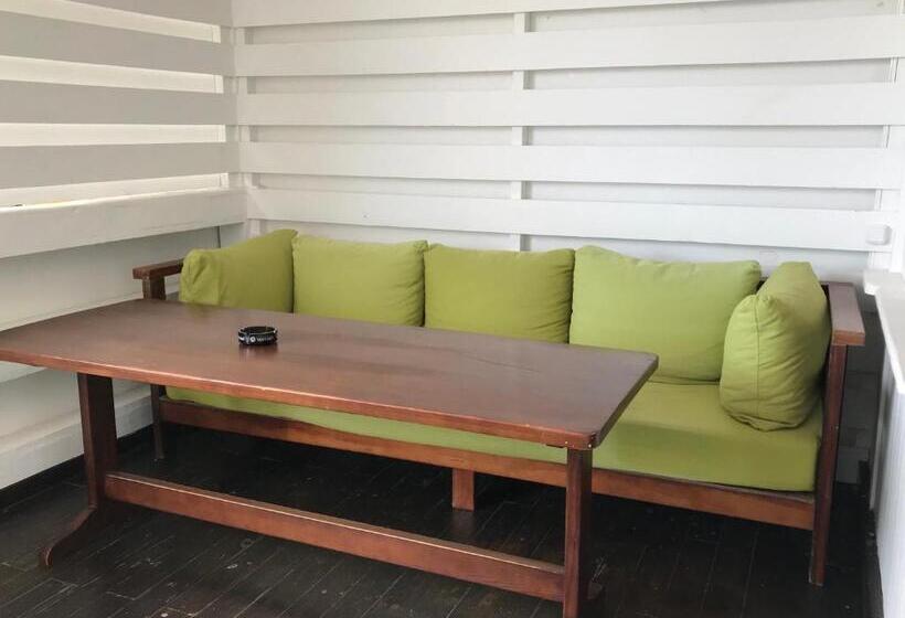 Cameră Deluxe cu Vedere la Mare cu Balcon, Shpinat