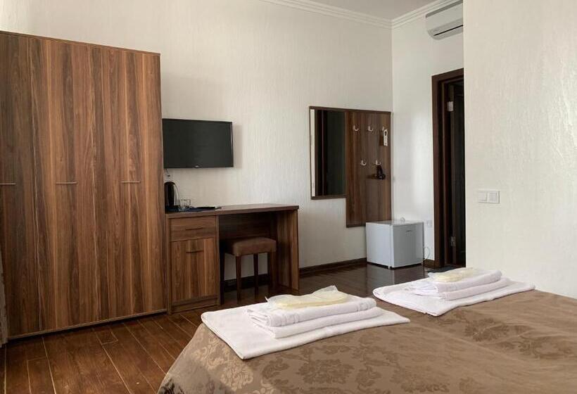 Cameră Deluxe cu Vedere la Mare cu Balcon, Shpinat