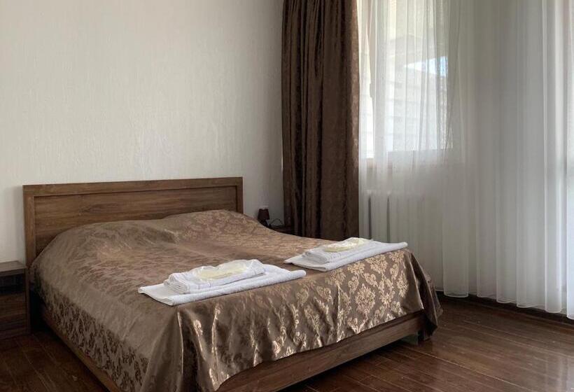 Cameră Deluxe cu Vedere la Mare cu Balcon, Shpinat