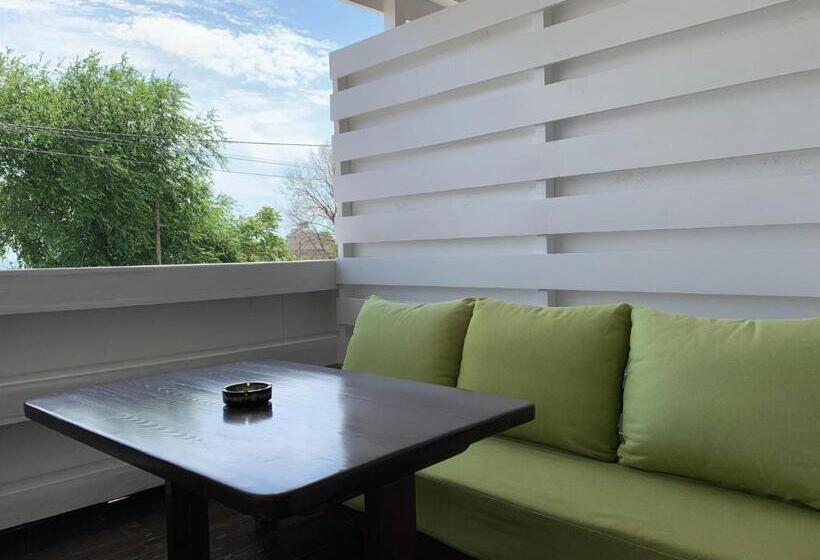 Cameră Deluxe cu Vedere la Mare cu Balcon, Shpinat