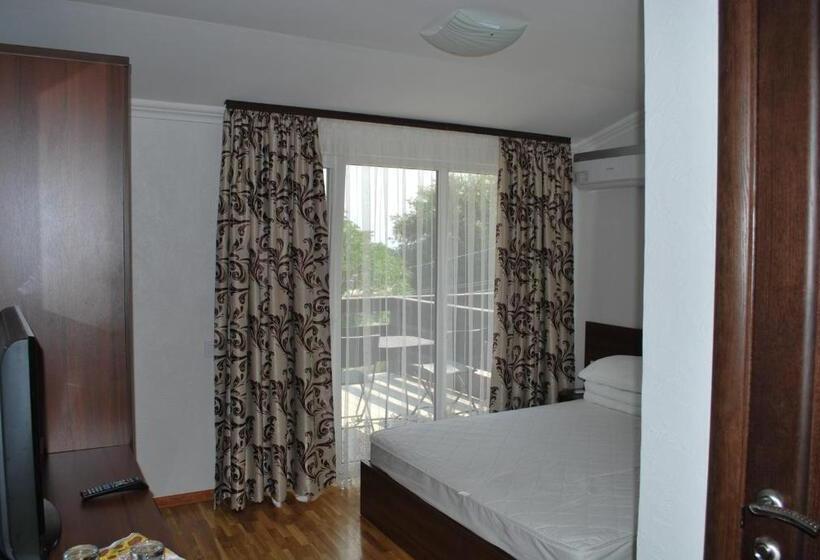 Cameră Standard cu Vedere la Mare cu Balcon, Shpinat