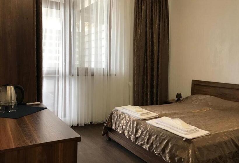 Cameră Deluxe cu Vedere la Mare cu Balcon, Shpinat