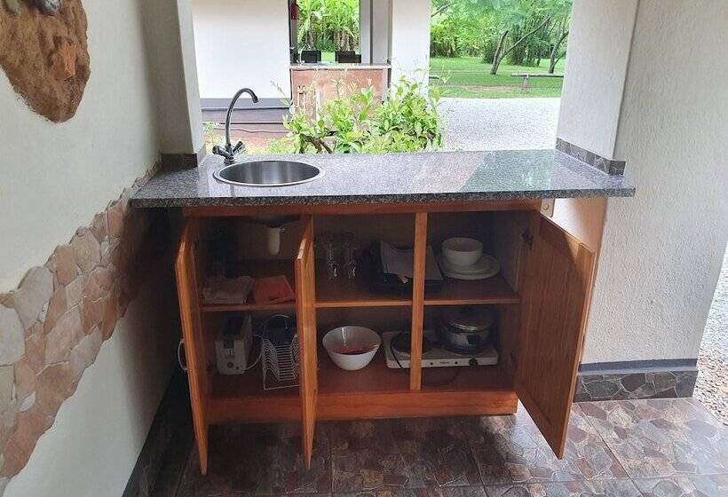 패밀리 방갈로, Thokozani Lodge