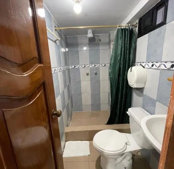 اتاق اکونومی, Casa De Huespedes Darling