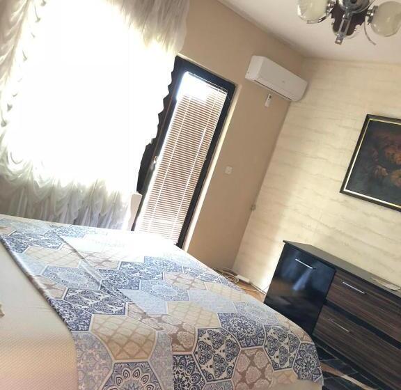 اتاق استاندارد با سرویس بهداشتی مشترک, Guest House Cvoro