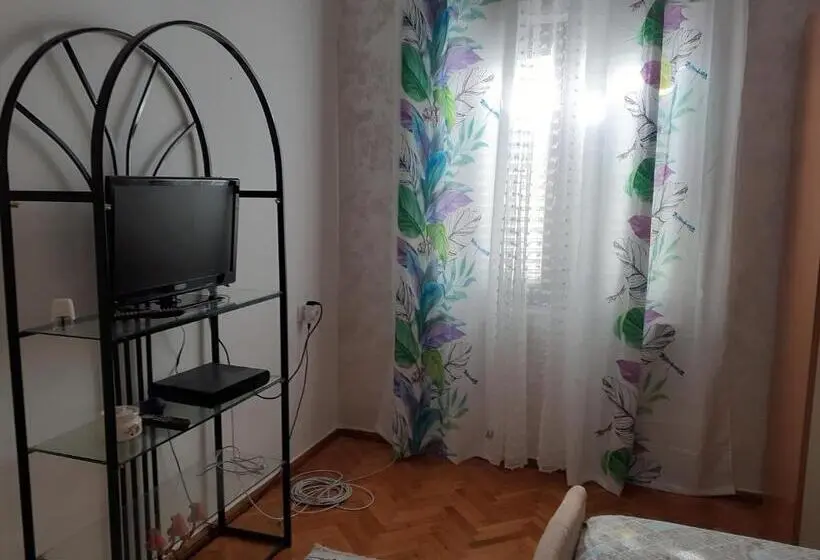 اتاق استاندارد سه نفره, Guest House Cvoro