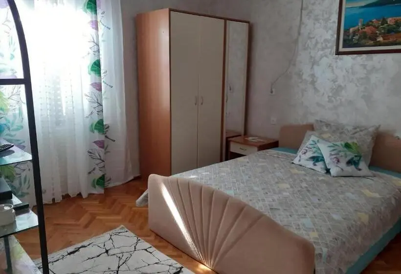 اتاق استاندارد سه نفره, Guest House Cvoro