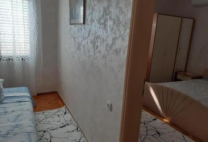 اتاق استاندارد سه نفره, Guest House Cvoro
