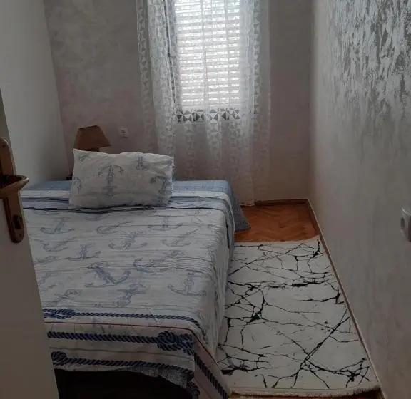 اتاق استاندارد سه نفره, Guest House Cvoro