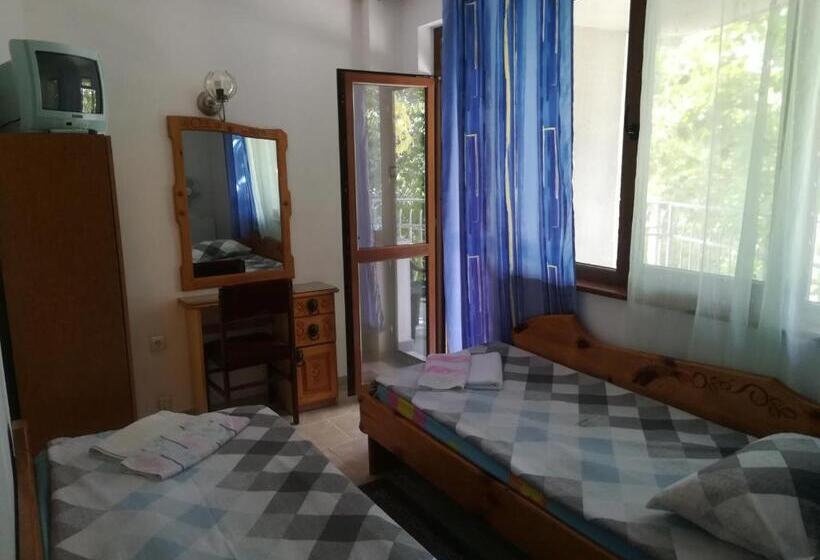 스탠다드 테라스 룸, Guest House Orfey