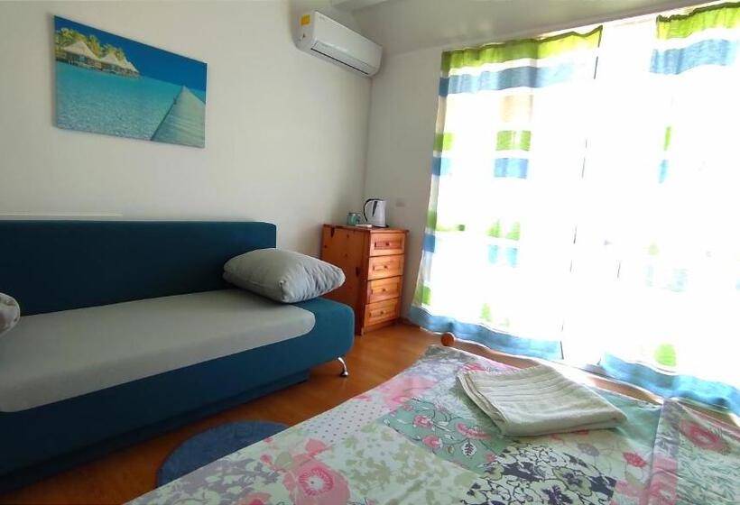 패밀리 룸, Guest House Orfey