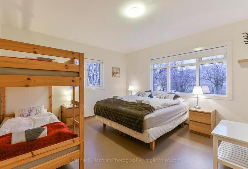 اتاق خانوادگی با سرویس بهداشتی مشترک, Syðraskorðugil Guesthouse