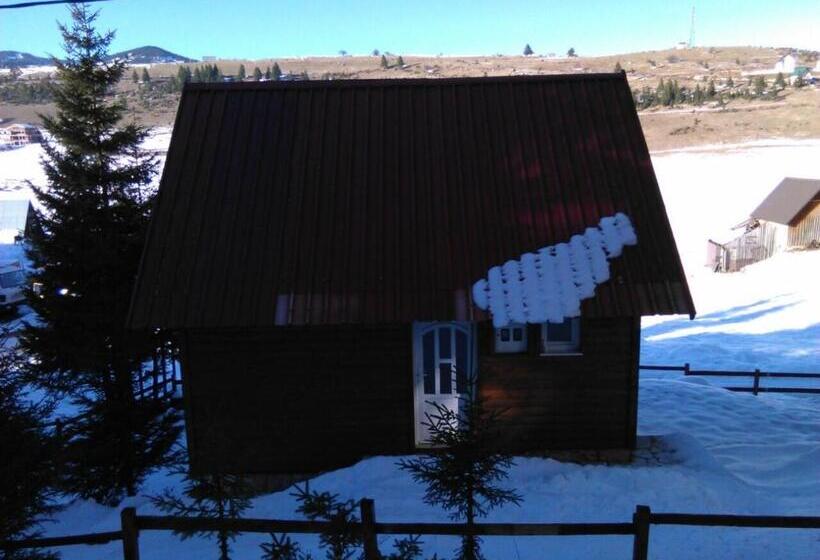 کلبه ییلاقی, Chalet Escapade With Sauna