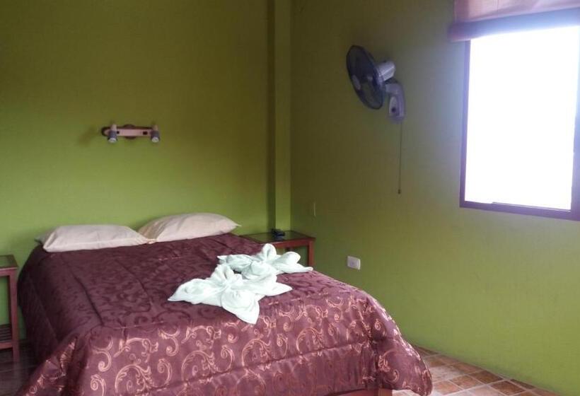 スタンダードルーム, Hostal Naylamp