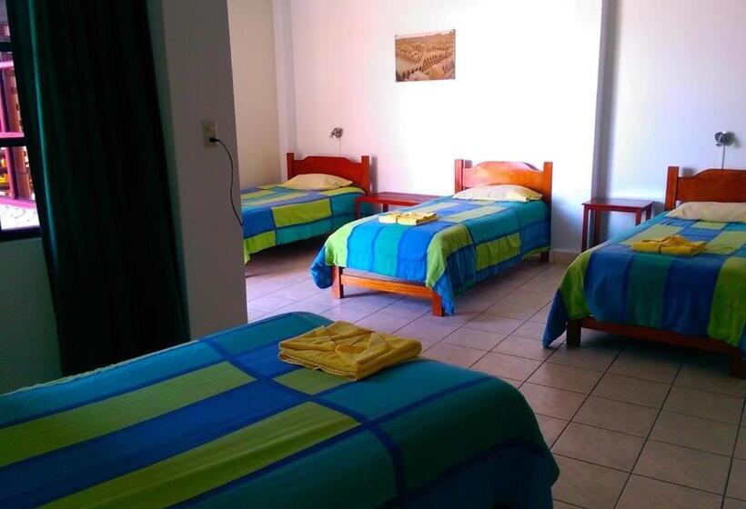 スタンダード４人部屋, Hostal Naylamp