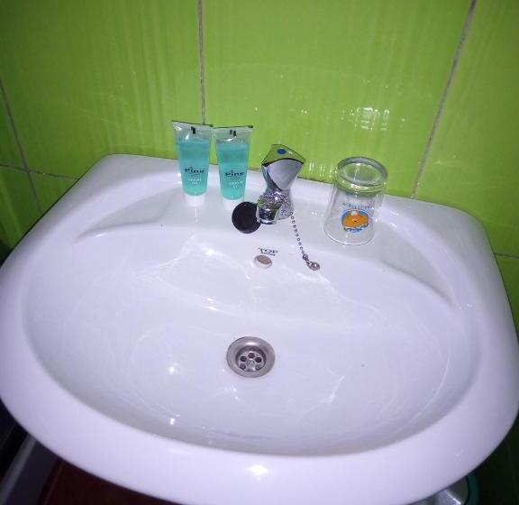 اتاق استاندارد چهار تخته, Jresidence Motel
