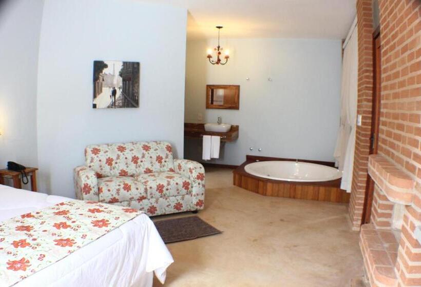 샬레, Pousada Villa Dos Leais