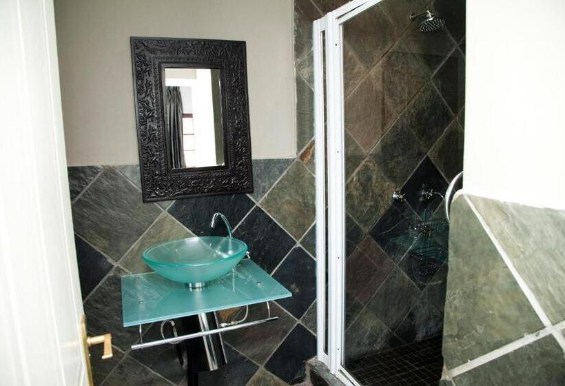 スタンダードルーム, The Gables Middelburg Mpu