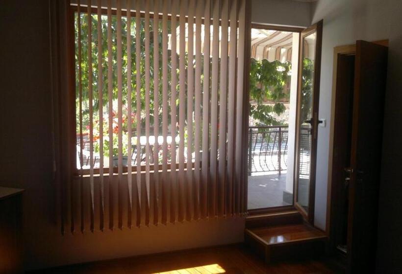 اتاق استاندارد, Kyurkchievi Guest House