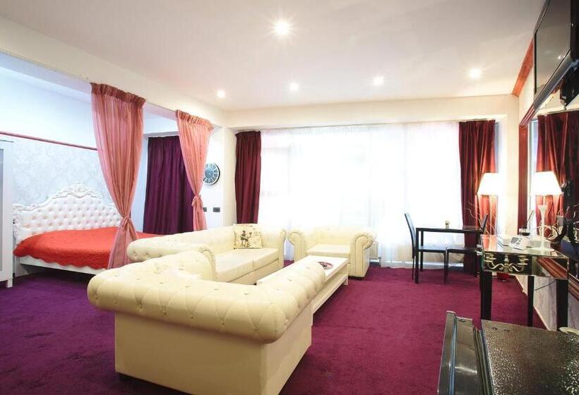 Люкс, Aparthotel Jolie