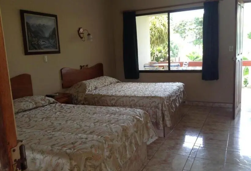 اتاق استاندارد چهار تخته, Apartotel Flamboyant