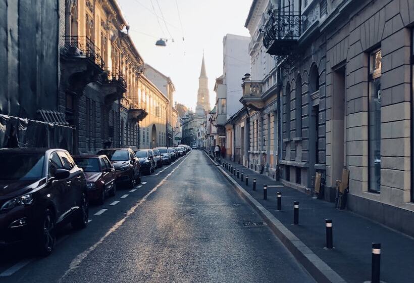 شقة غرفتين, Camino Home