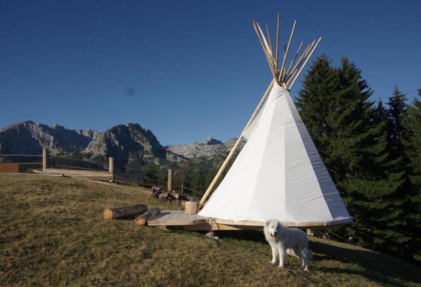 چادر با خدمات رفاهی استاندارد, Guesthouse Planinarski Dom Neviđen'o