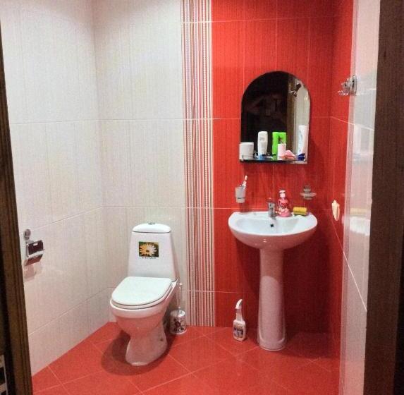 اتاق لوکس با بالکن, Gurami Guest House 1