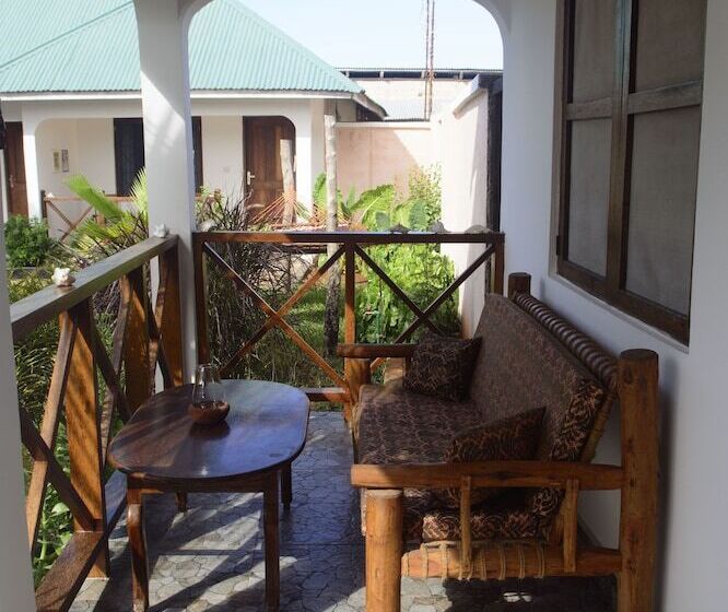 חדר סטנדרט עם מרפסת, Highland Bungalows