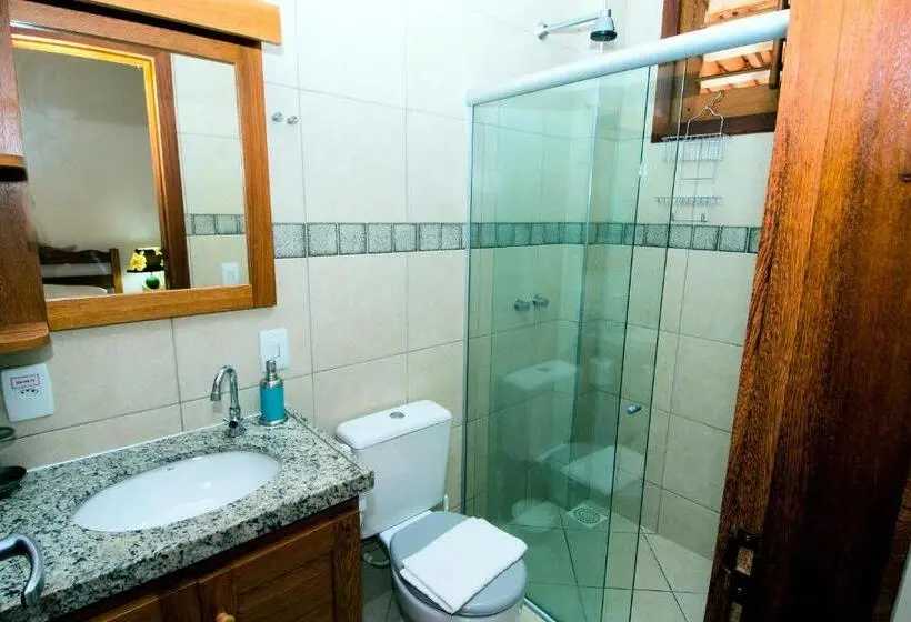 3 Bett Standardzimmer Balkon, Pousada 360
