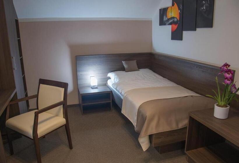 バルコニー付きシングルスタンダードルーム, Restaurace A Penzion U Klásků