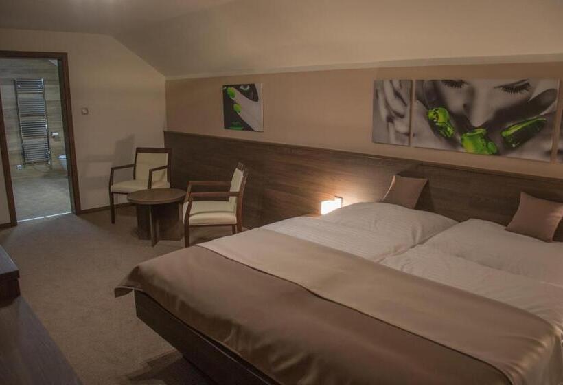 バルコニー付きデラックスルーム, Restaurace A Penzion U Klásků