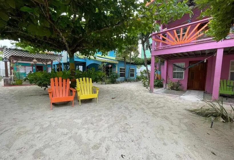 اتاق استاندارد با بالکن, Sea N Sun Guest House