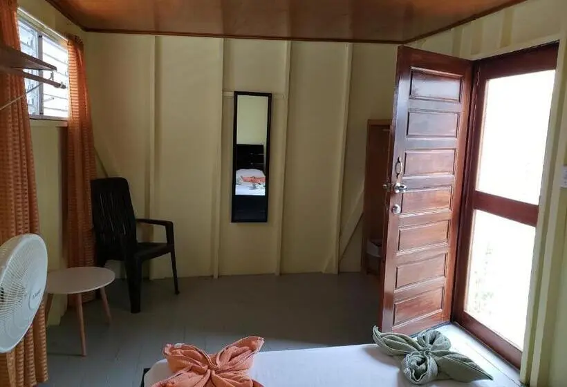 اتاق استاندارد یک نفره, Sea N Sun Guest House