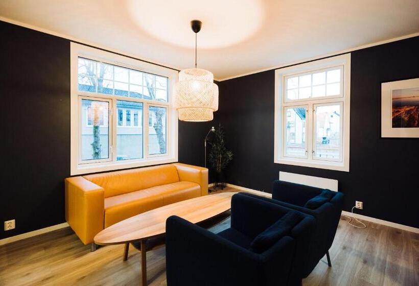 带1个卧室的带阳台的公寓, Villa Svolvær