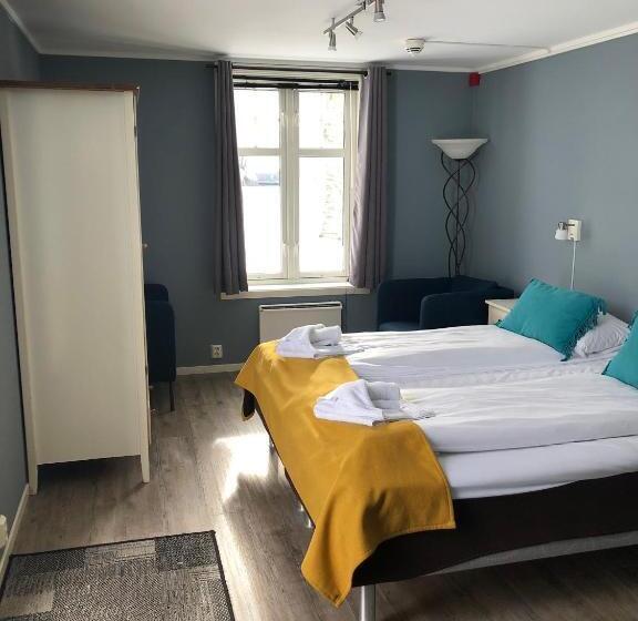 基本工作室, Villa Svolvær