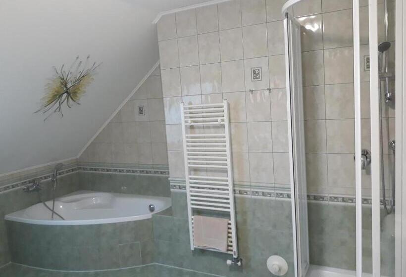 패밀리 룸, Penzion Fantasy   Restaurant