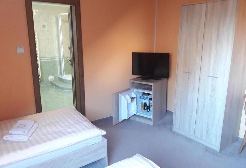 패밀리 룸, Penzion Fantasy   Restaurant