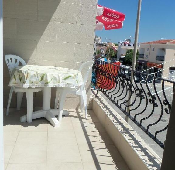 Apartamento 1 Dormitório com Sacada, Cizmeci Apart