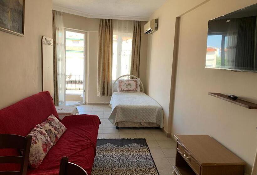 Apartamento 1 Dormitório com Sacada, Cizmeci Apart