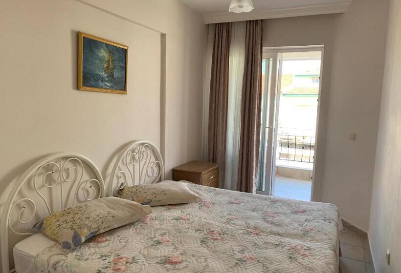 Apartamento 1 Dormitório com Sacada, Cizmeci Apart