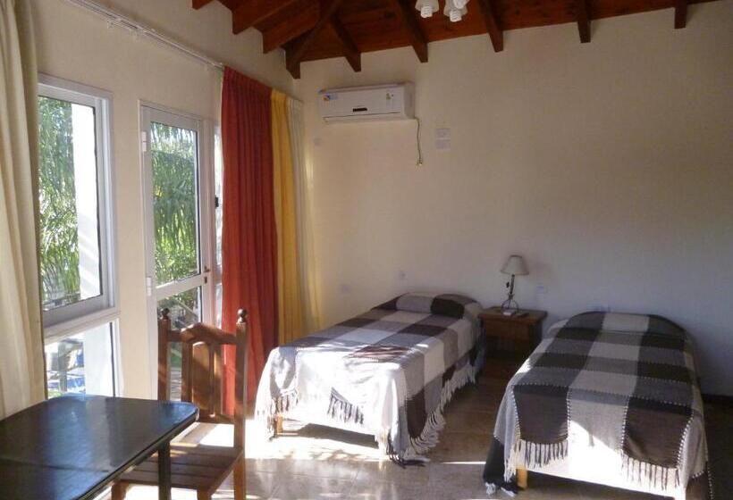 شقة غرفة واحدة, Costas Del Paraiso