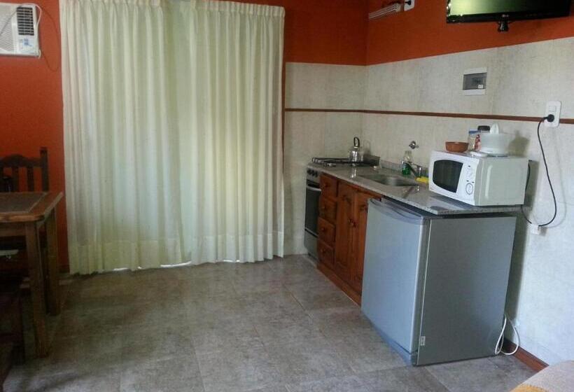 شقة غرفة واحدة, Costas Del Paraiso