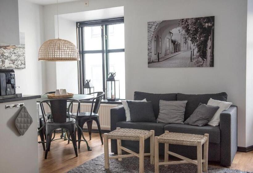 스탠다드 스튜디오, L Repet